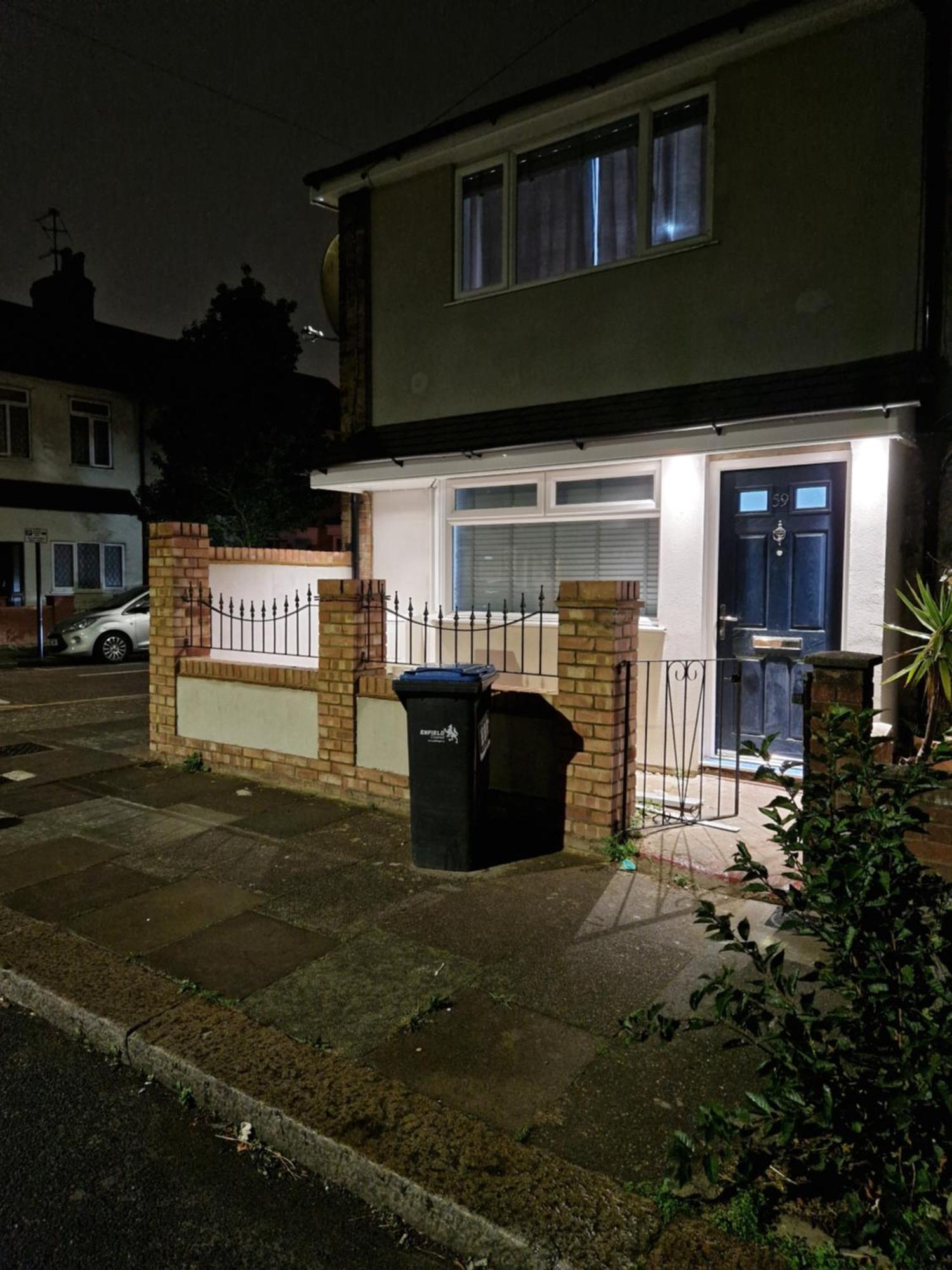 Stylish 2 Bed Home- Short Walk To Tottenham Stadium/Stations Londres Exterior foto